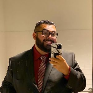 Meet your Posher, Nicholas